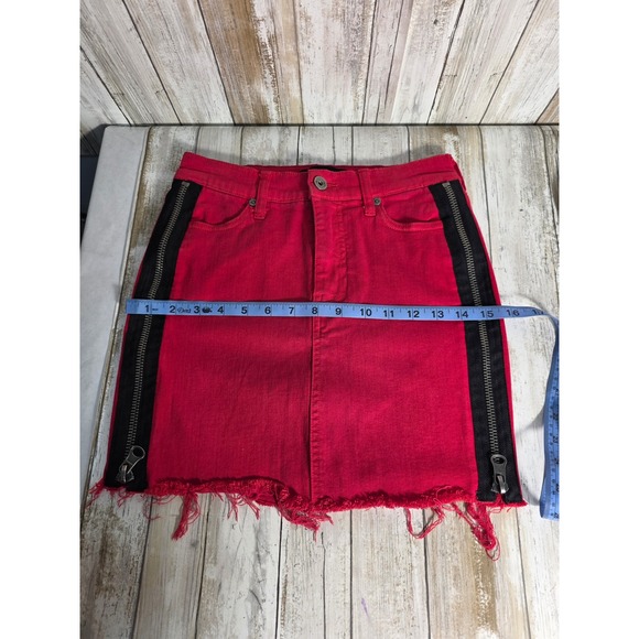 Kendall + Kylie Red Denim Mini Skirt With Zipper Detail Size 24 - Picture 6 of 9